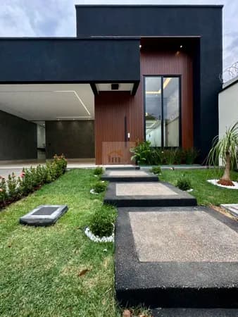 Casa Alto Padrão com Piscina na região do Moinho dos Ventos em Goiânia