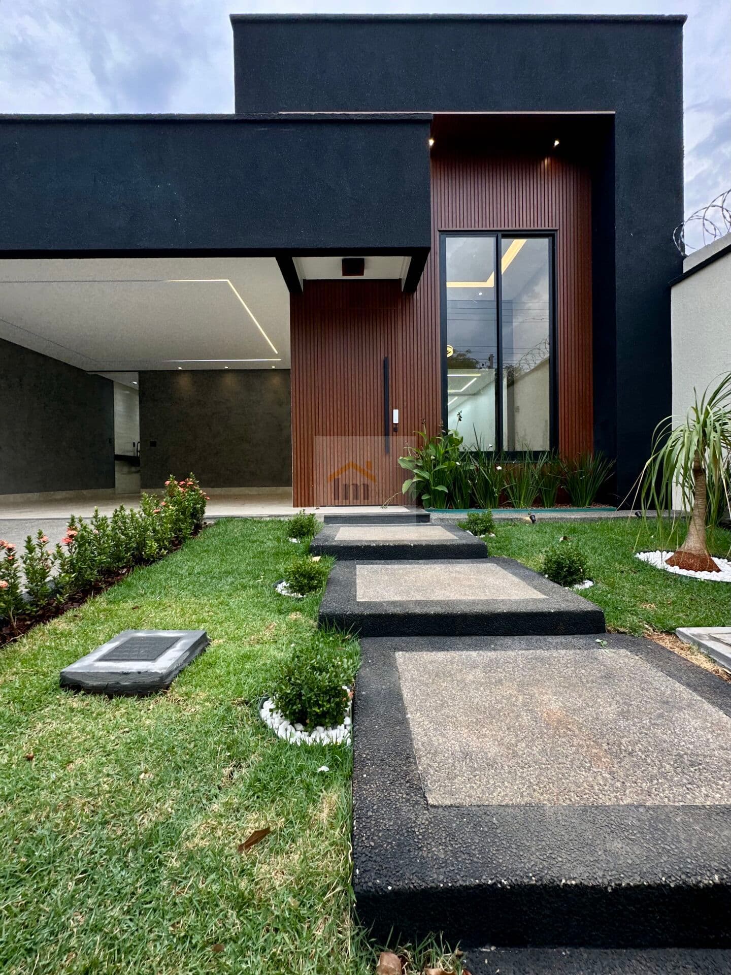Casa Alto Padrão com Piscina na região do Moinho dos Ventos em Goiânia