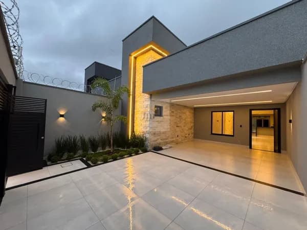 Casa Alto Padrão OPORTUNIDADE NO JARDIM ATLÂNTICO- PRONTA PARA MORAR CASA COM PISCINA