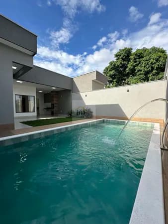Casa Alto Padrão com lazer incrível com PISCINA e lote grande. A 1 quadra da Av Rio Verde Próximo a Cidade Empresarial