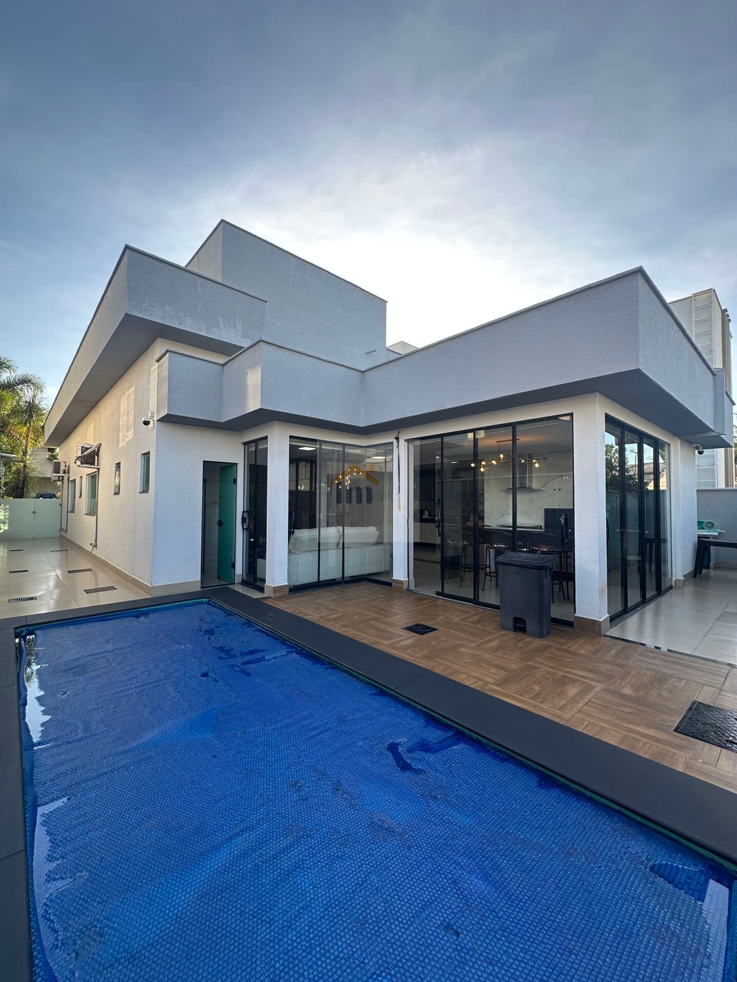 Casa Alto Padrão PORTEIRA FECHADA no Jardins Madri em Goiânia. Casa em Condomínio Fechado PRONTA PARA MORAR