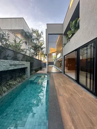 Casa Alto Padrão 5 suítes no Jardins Madri. Casa Exclusiva
