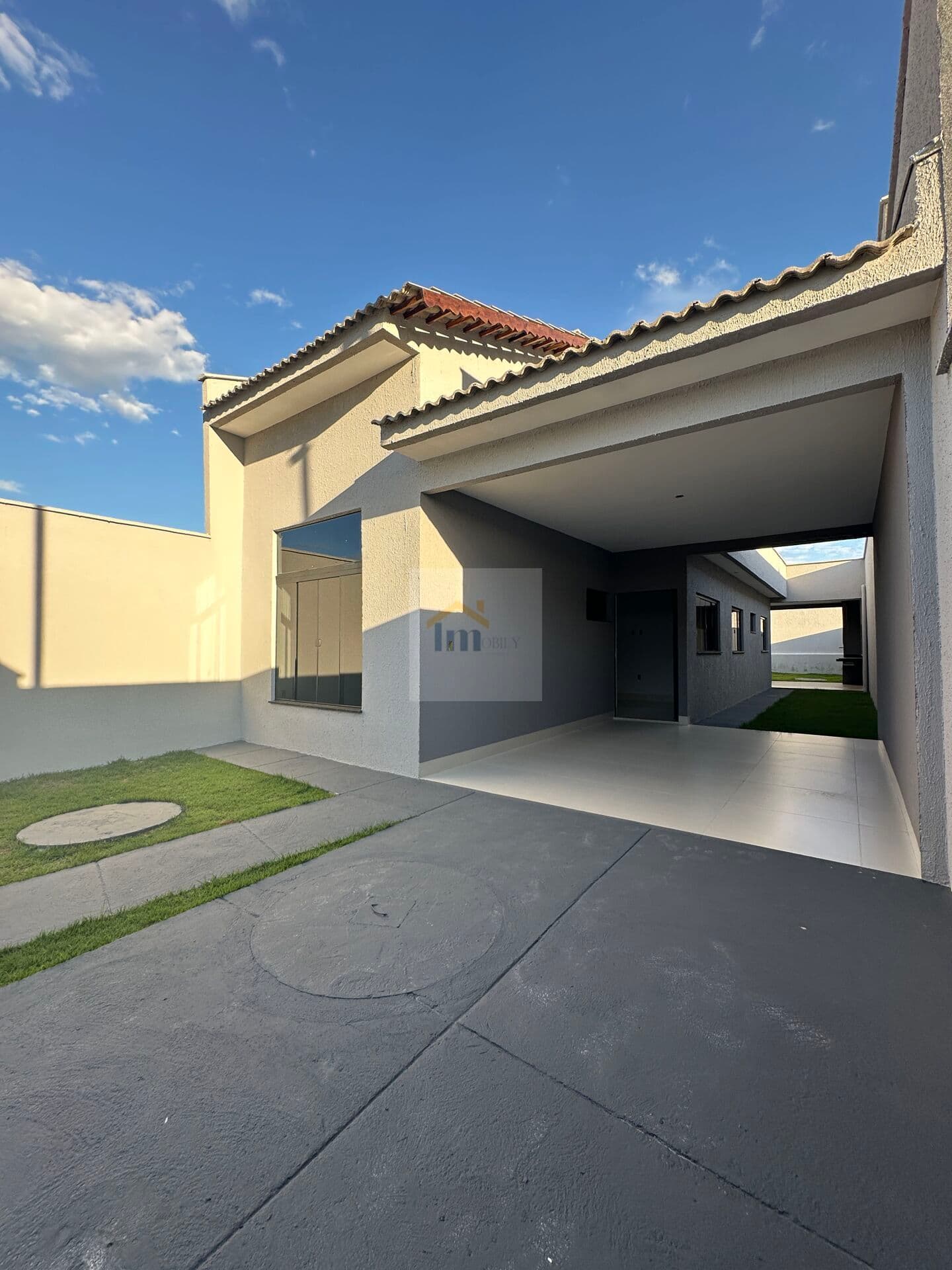 Casa Padrão com QUINTAL nos fundos 3 quartos próximo a região do Garavelo. Aceita financiamento MINHA CASA MINHA VIDA