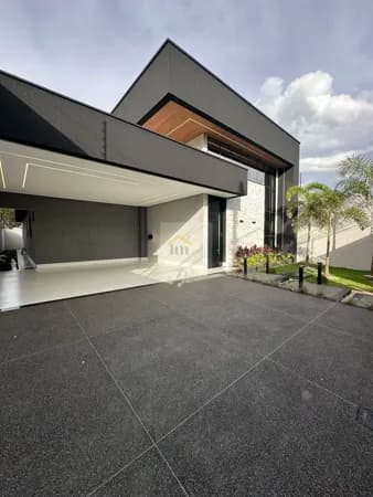 Casa Padrão condomínio fechado 4 suítes, home office, com móveis planejados e muito mais... ACEITA FINANCIAMENTO