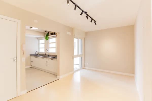 Apartamento Reformado Semi Mobiliado, com vaga no Bom Fim, Floresta, Rio Branco em Porto Alegre