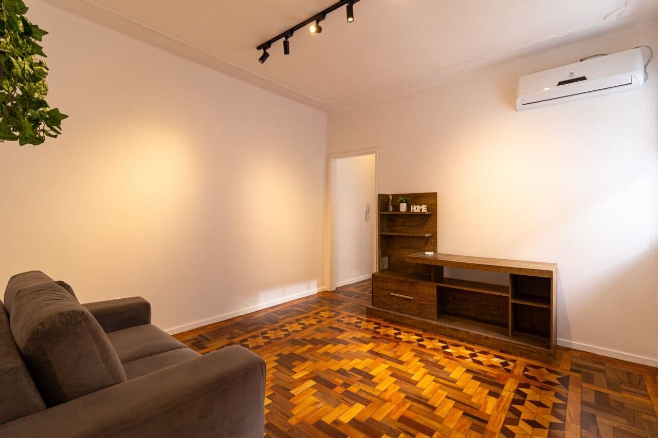 Apartamento 2 dormitórios, Sacada/área externa, Centro Histórico de Porto Alegre