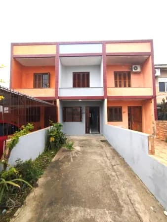 Melhor preço de m² tu não encontra ** Sobrado com 142m² - 2 quartos 2 vagas e pátio!!!
