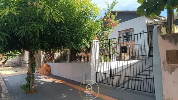 Casa em Londrina - Conjunto Habitacional Maria Cecília Serrano de Oliveira