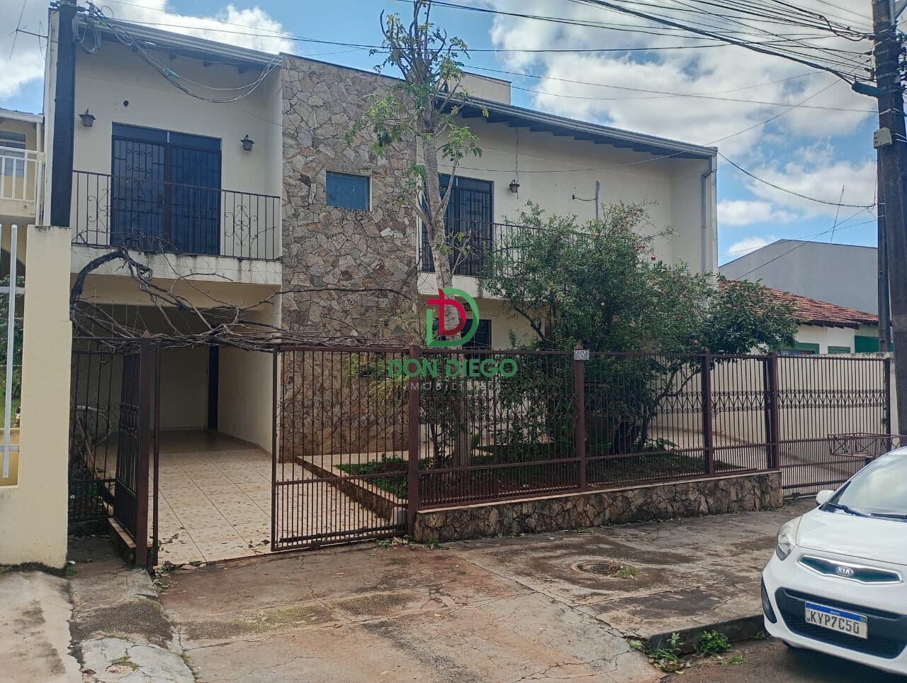 🏡 Sobrado à Venda no Portal de Versalhes 2 – Londrina/PR