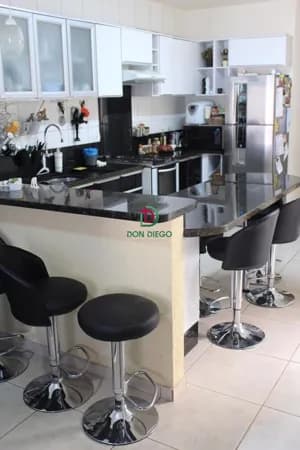 Vende casa Geminada na zona leste de Londrina, próximo do Shopping Boulevard