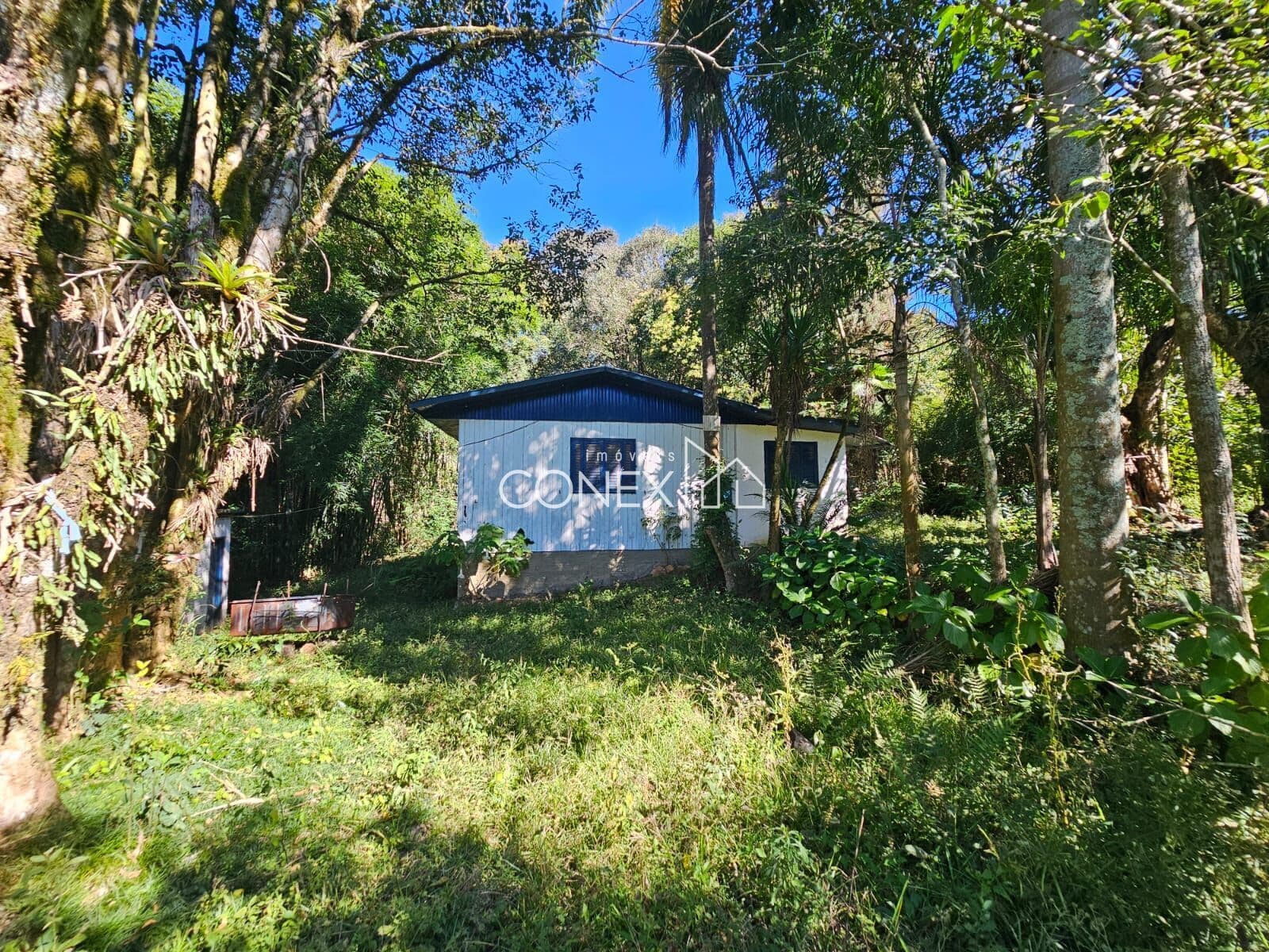 Chácara com Açude