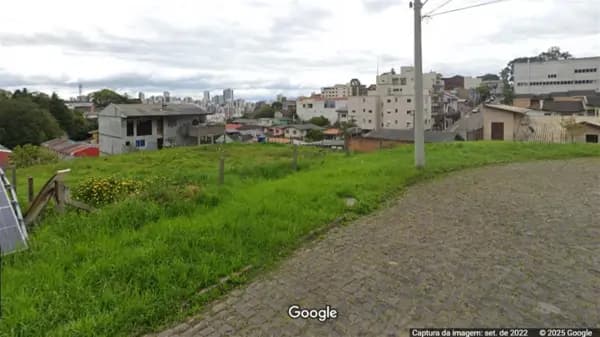 Terreno à venda no bairro Jardelino Ramos em Caxias do Sul/RS