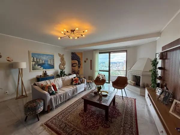 Apartamento à venda no bairro Centro em Caxias do Sul/RS