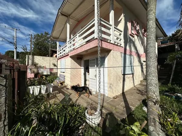 Casa à venda no bairro 1º De Maio em Farroupilha/RS