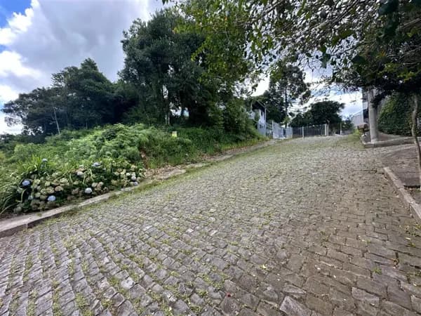 Terreno à venda no bairro São Roque em Bento Gonçalves/RS