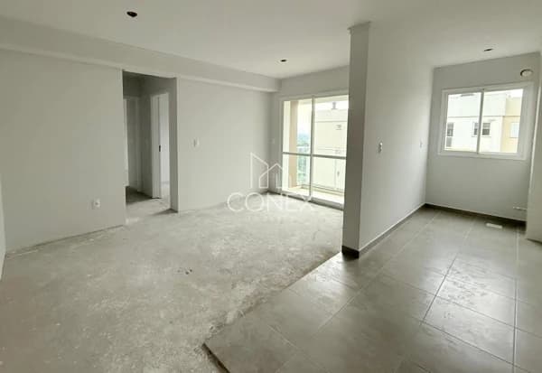 Apartamento à venda no bairro Panazzolo em Caxias do Sul/RS