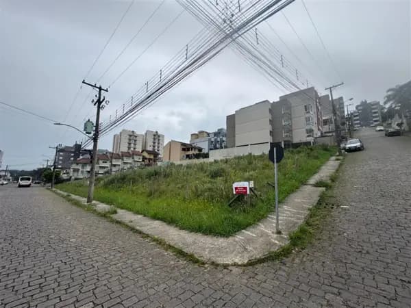 Terreno à venda no bairro Vinhedos em Caxias do Sul/RS
