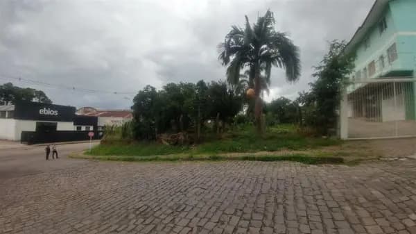 Terreno à venda no bairro Salgado Filho em Caxias do Sul/RS