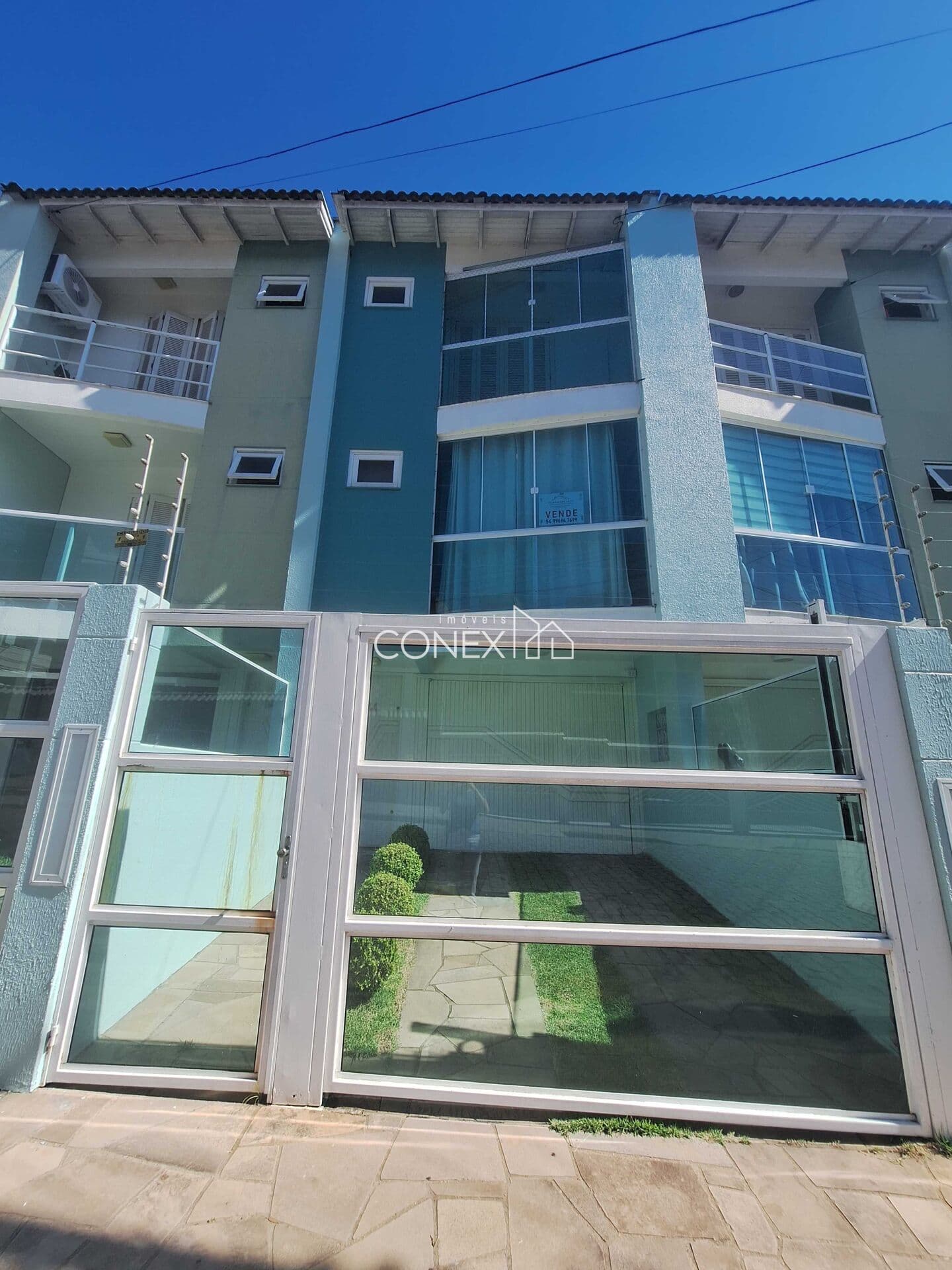 Sobrado Triplex Semimobiliado