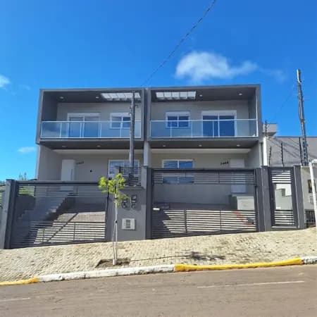 Sobrado à venda no bairro São Virgílio em Caxias do Sul/RS