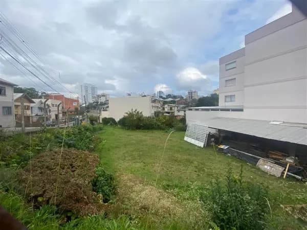Terreno à venda no bairro Pio X em Caxias do Sul/RS