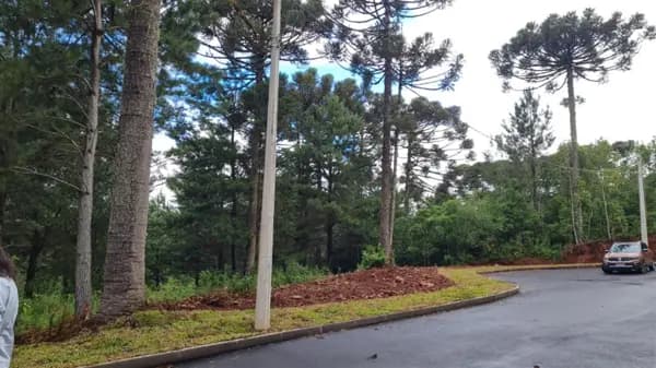 Terreno à venda no bairro Dutra em Gramado/RS