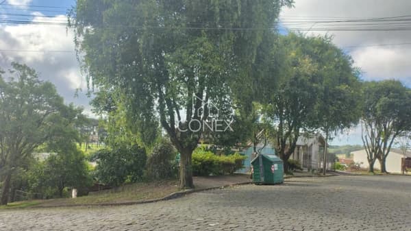 Terreno à venda no bairro Sagrada Família em Caxias do Sul/RS
