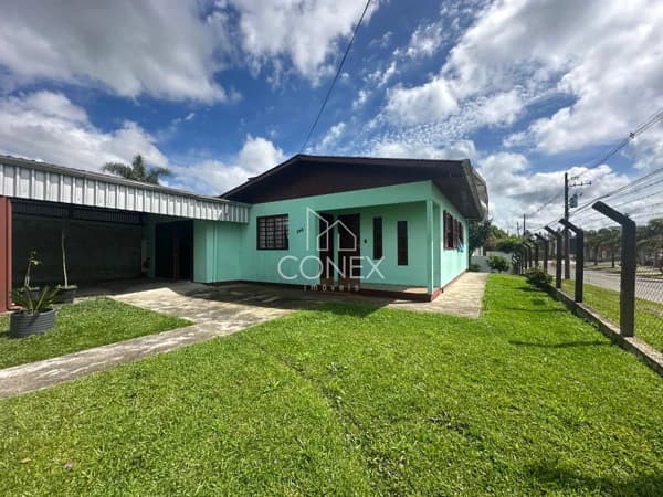 Casa de Esquina a Venda no Bela Vista