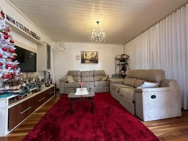 Casa à venda no bairro 1º De Maio em Farroupilha/RS