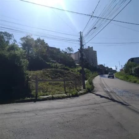 Terreno à venda no bairro Charqueadas em Caxias do Sul/RS