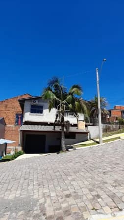 Casa à venda no bairro 1º De Maio em Farroupilha/RS