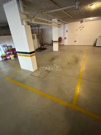 Apartamento semimobiliado no Jardim América
