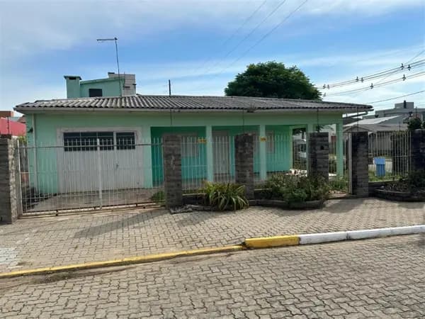 Casa à venda no bairro Belvedere em Farroupilha/RS