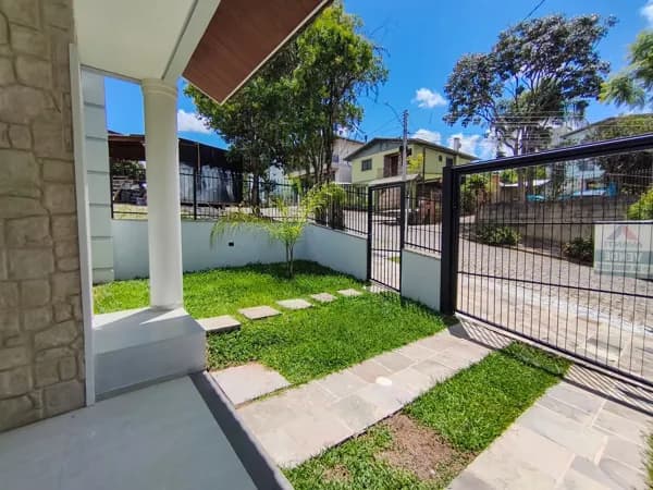 Sobrado à venda no bairro Cruzeiro em Caxias do Sul/RS