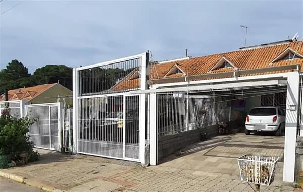 Casa à venda no bairro Belvedere em Farroupilha/RS