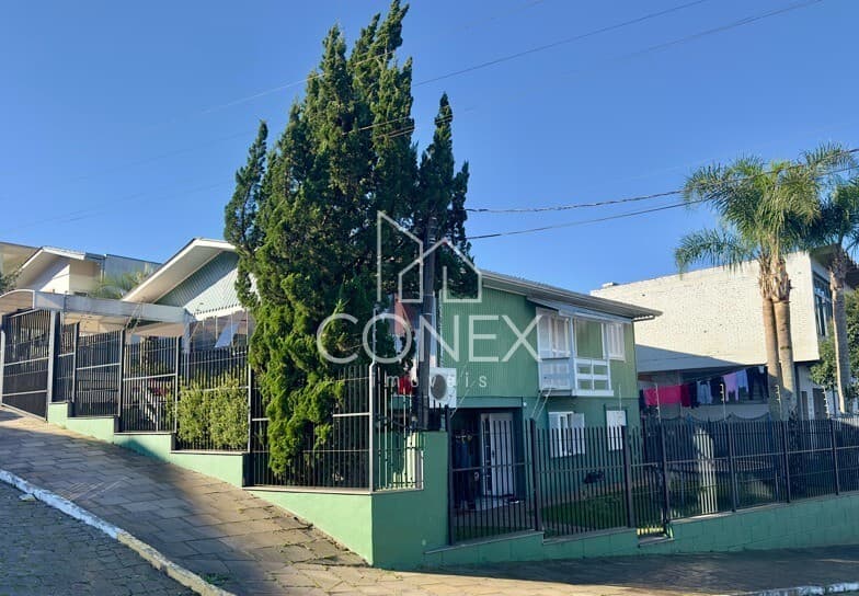 Casa com piscina fechada de Esquina