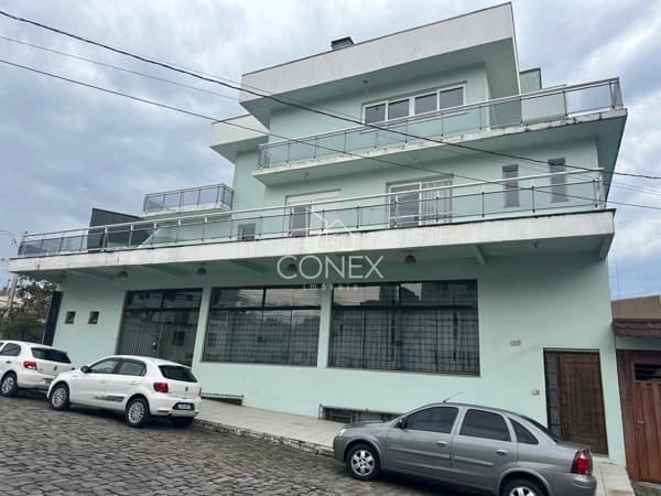 Prédio Comercial e Residencial no Bairro no Vicentina