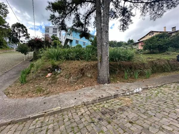 Terreno à venda no bairro São Roque em Bento Gonçalves/RS