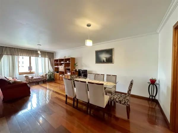 Apartamento à venda no bairro Exposição em Caxias do Sul/RS