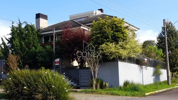 Casa Alto Padrão de Esquina no Bairro São Luiz