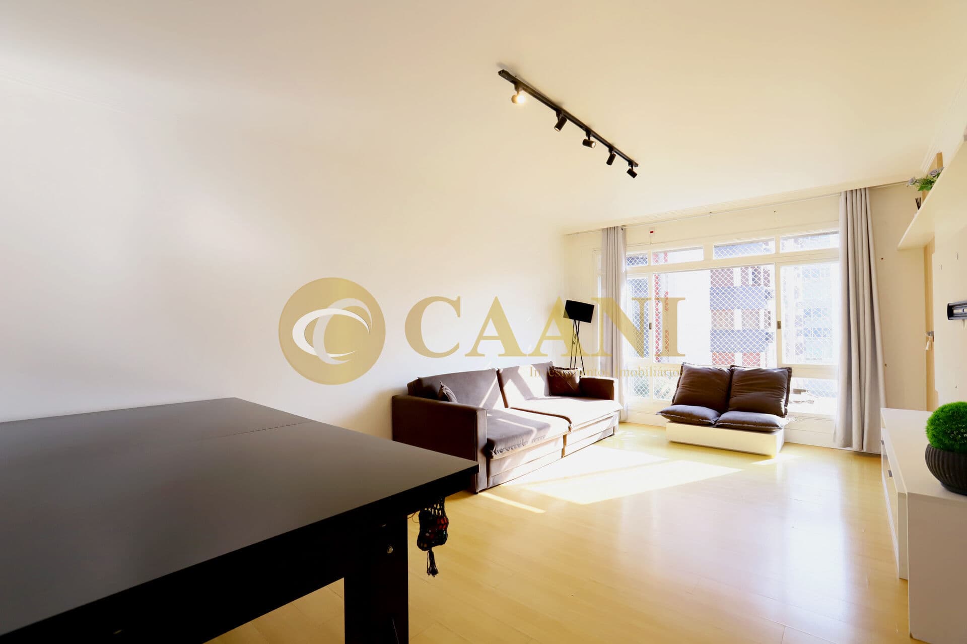 Apartamento 03 dormitórios com 122m² e vaga em Auxiliadora, Porto Alegre/RS