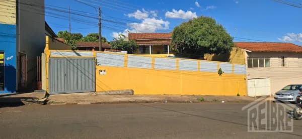 🏡 Imóvel Central à Venda – Bandeirantes/PR
