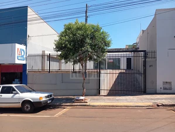 Ponto Comercial/Loja/Box em Bandeirantes - Centro