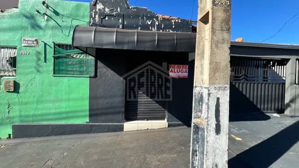 Ponto Comercial/Loja/Box em Bandeirantes - Centro