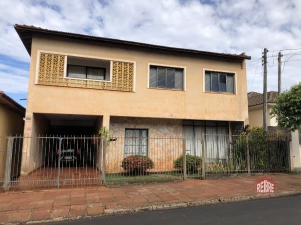 Casa Sobrado para Venda em Centro Bandeirantes-PR