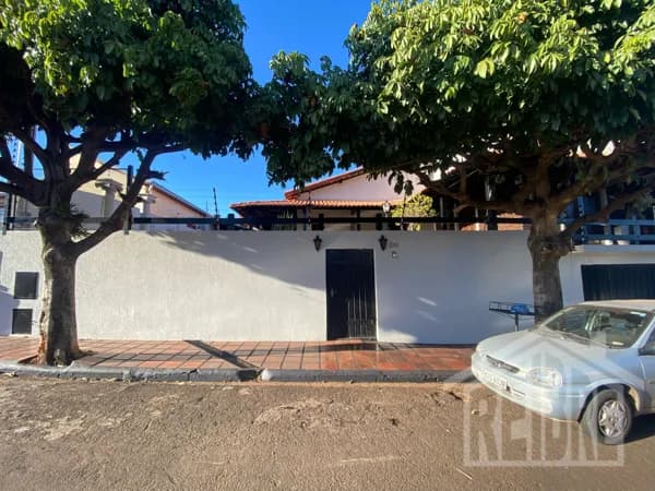 🏡 CASA DE ALTO PADRÃO À VENDA – EXCELENTE LOCALIZAÇÃO EM BANDEIRANTES! 🏡