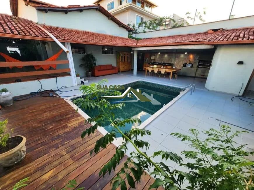 Casa em Belo Horizonte - Santa Mônica