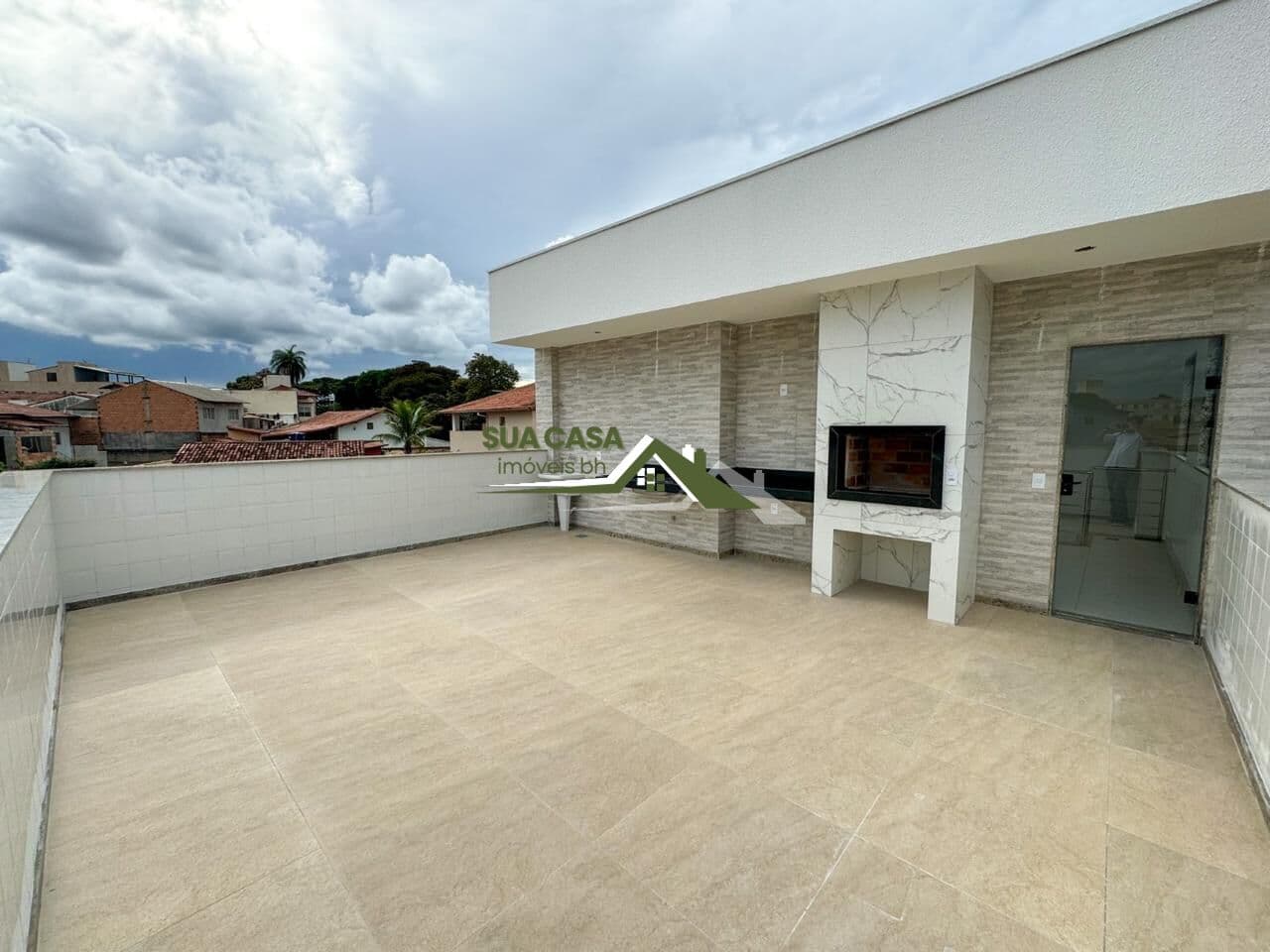 Cobertura 4 quartos 2 suítes no Santa Amélia