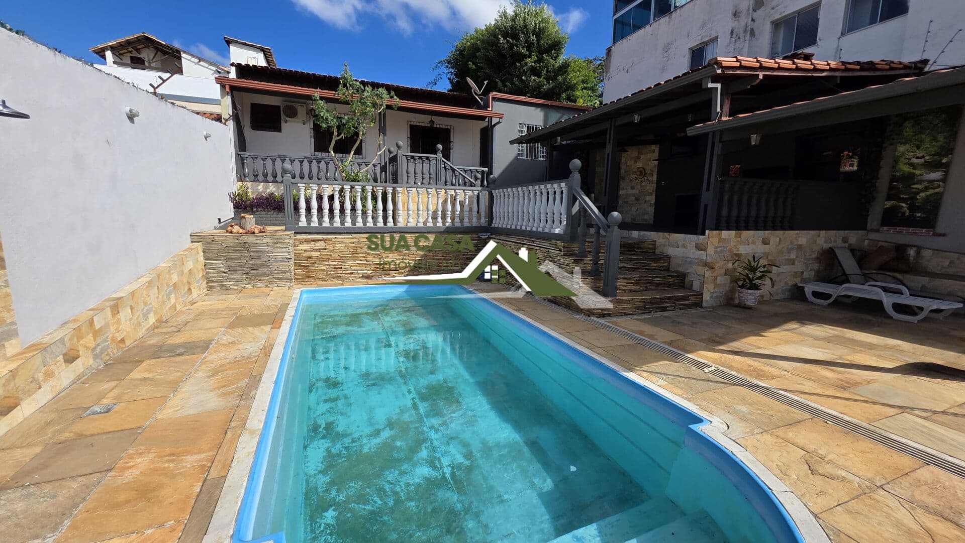 Casa com 2 Quartos e 2 banheiro, 360 m²