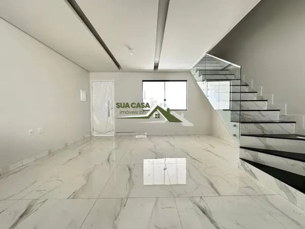 Casa Geminada Duplex à Venda Bairro Floramar